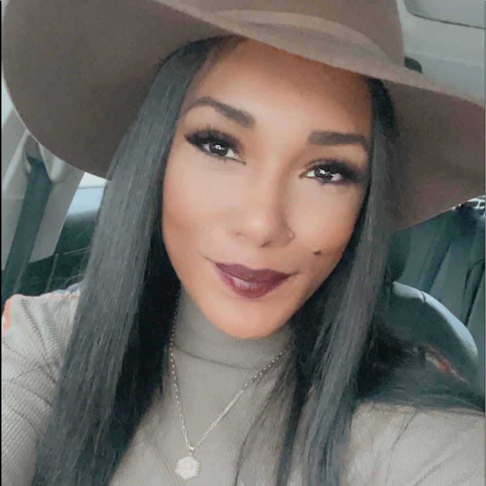 Meet your Posher, Tara